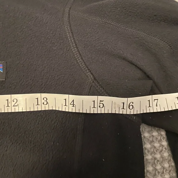 Patagonia Women's Black Half-Zip Turtleneck Sweater - Picture 9 of 9